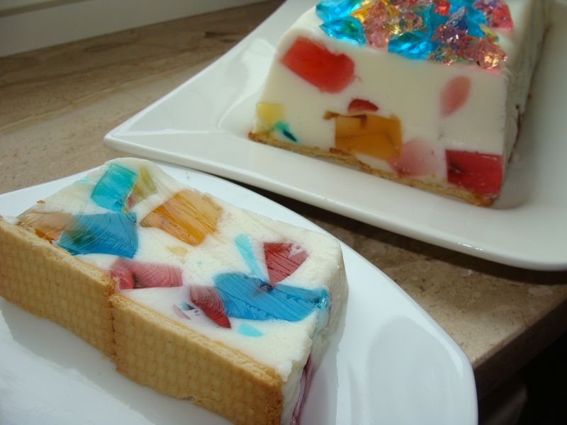 Ciasto jogurtowe z galaretkami Ciasto jogurtowe z galaretkami