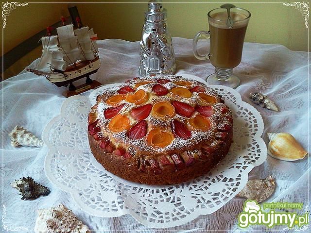 Ciasto jogurtowe z owocami i rabarbarem  Ciasto jogurtowe z owocami i rabarbarem