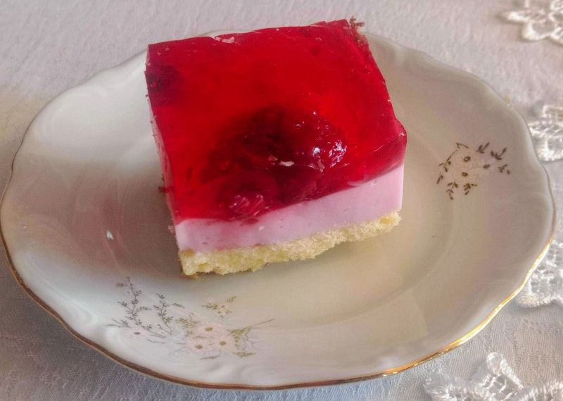 Ciasto jogurtowe z truskawkami