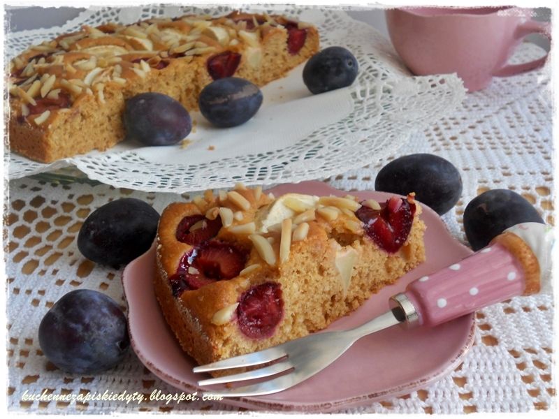 Ciasto kajmakowe ze śliwkami i jabłkami Ciasto kajmakowe ze śliwkami i jabłkami