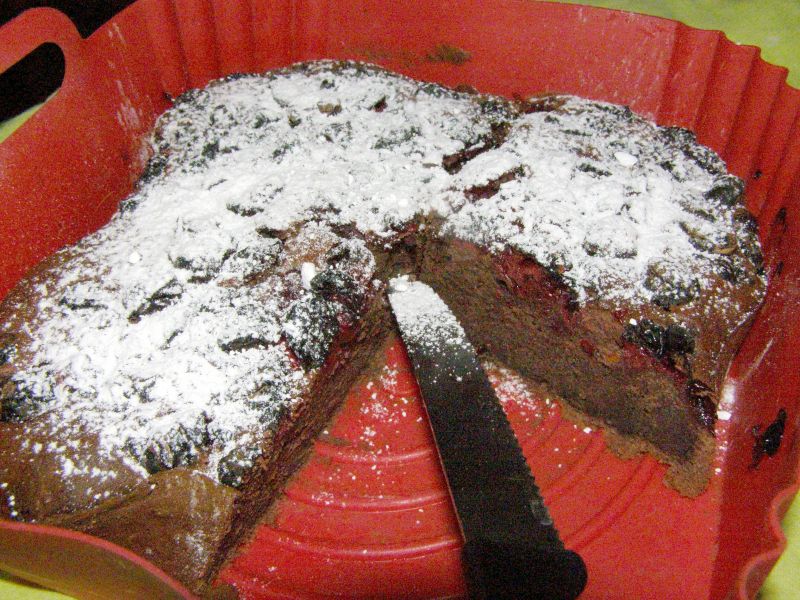 Ciasto kakaowe z wiśniami
