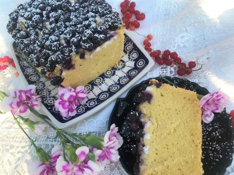 Ciasto kefirowe z owocami i twarogiem