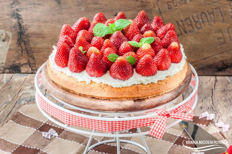 Ciasto kokosowo truskawkowe (bez glutenu)