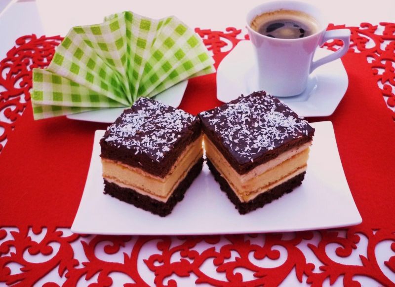 Ciasto korzenne z serową wkładką