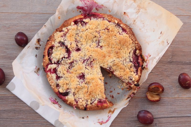 Ciasto kruche ze śliwkami