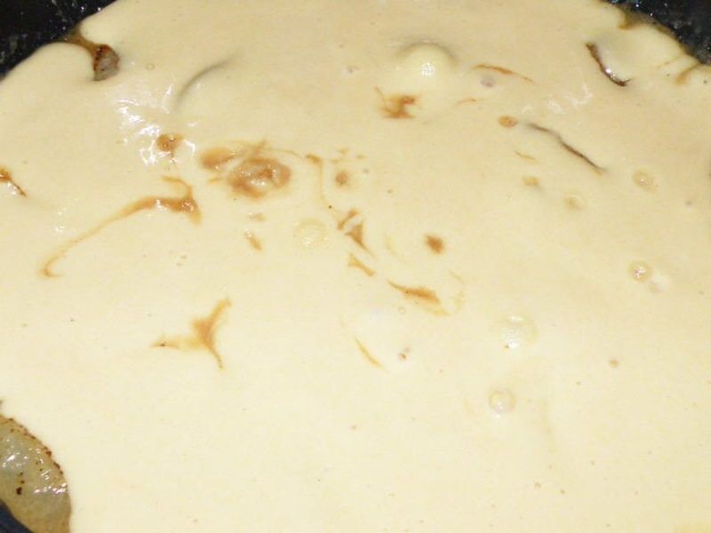 Ciasto kukurydziane z patelni - z gruszkami