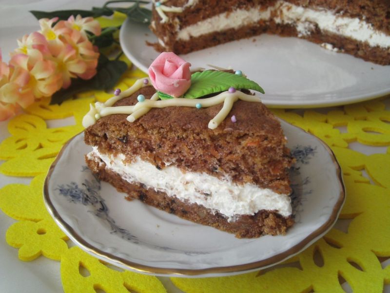 Ciasto marchewkowe z kremem mascarpone Ciasto marchewkowe z kremem mascarpone