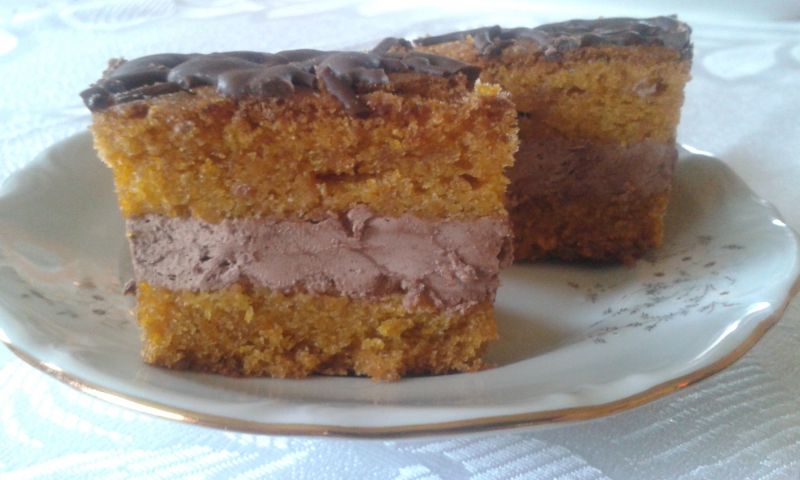 Ciasto marchewkowe z kremem maślanym Ciasto marchewkowe z kremem maślanym