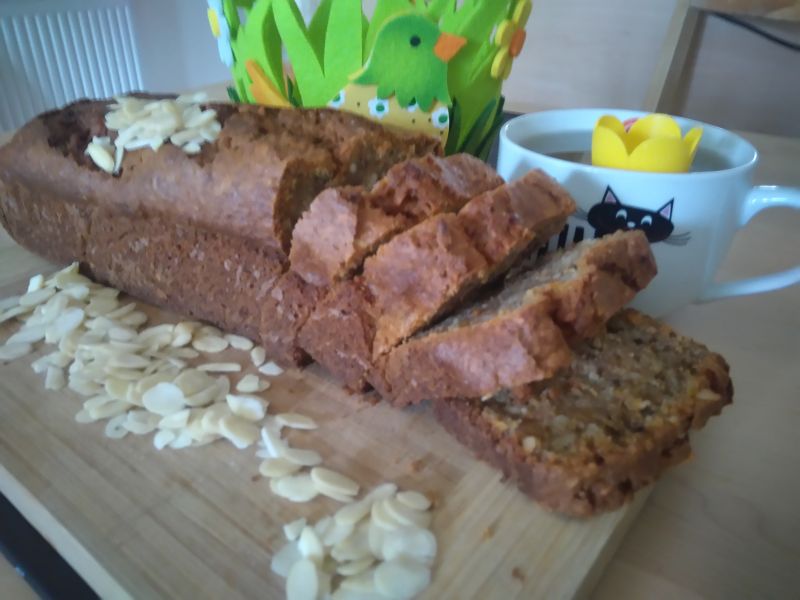 Ciasto marchewkowe z migdałami