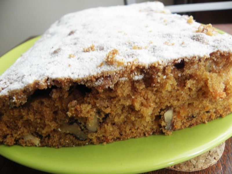 Ciasto marchewkowe z orzechami Ciasto marchewkowe z orzechami