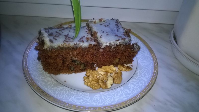 Ciasto marchewkowo - orzechowe Ciasto marchewkowo - orzechowe