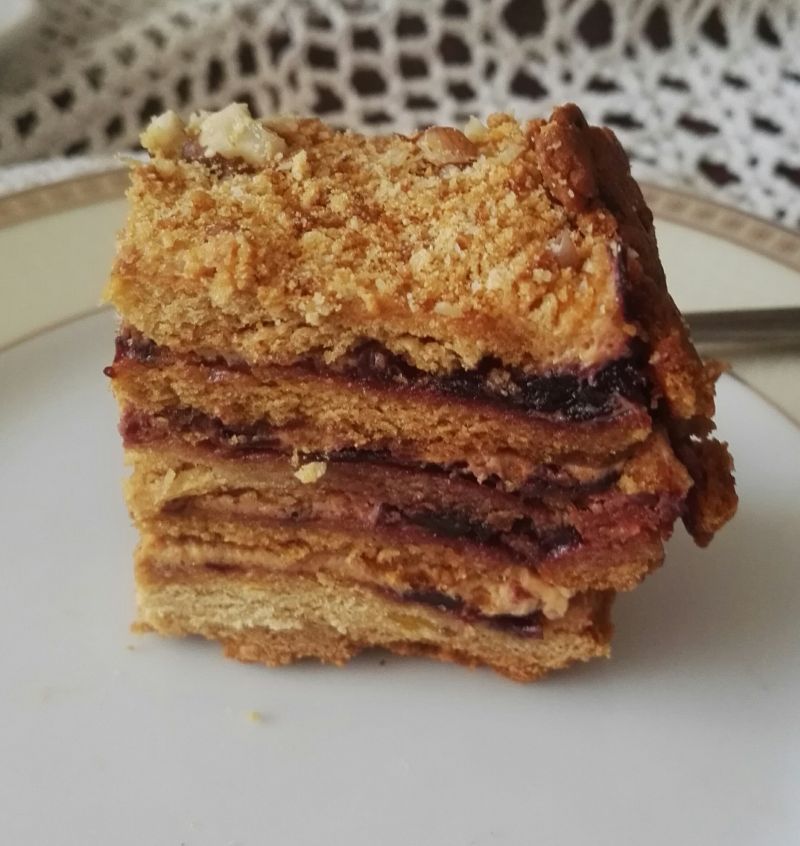 Ciasto Marlenka z dżemem Ciasto Marlenka z dżemem