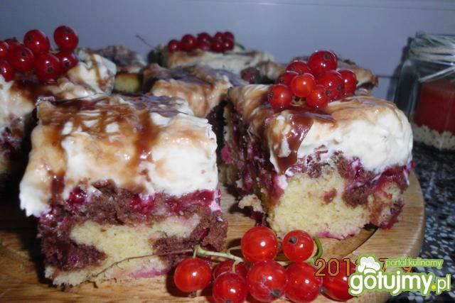 Ciasto marmurkowe z porzeczkami Ciasto marmurkowe z porzeczkami