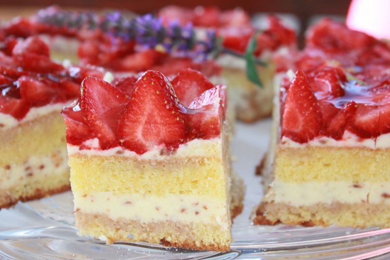 Ciasto maślane z truskawkami Ciasto maślane z truskawkami