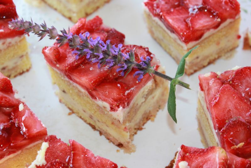 Ciasto maślane z truskawkami Ciasto maślane z truskawkami