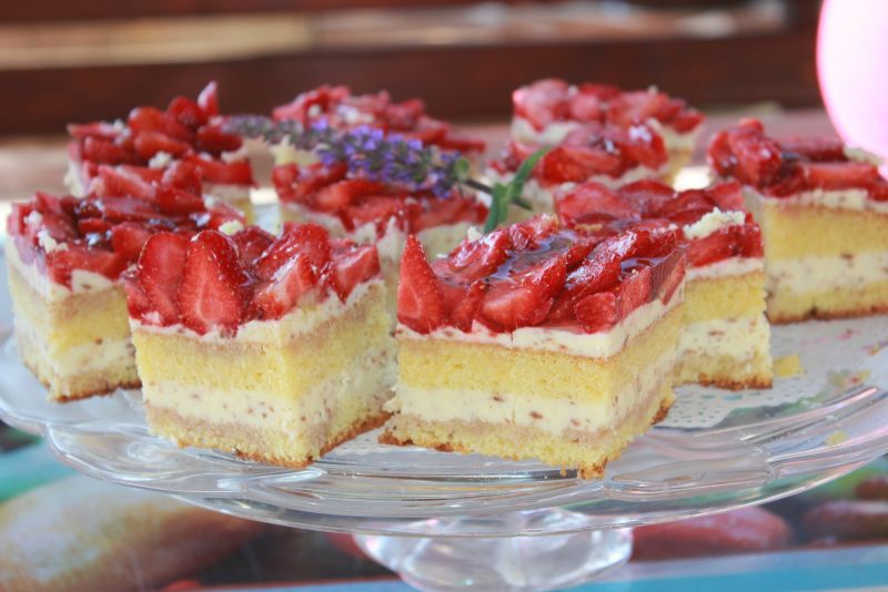 Ciasto maślane z truskawkami Ciasto maślane z truskawkami