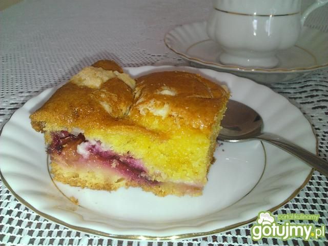Ciasto maślane ze śliwkami z kruszonką