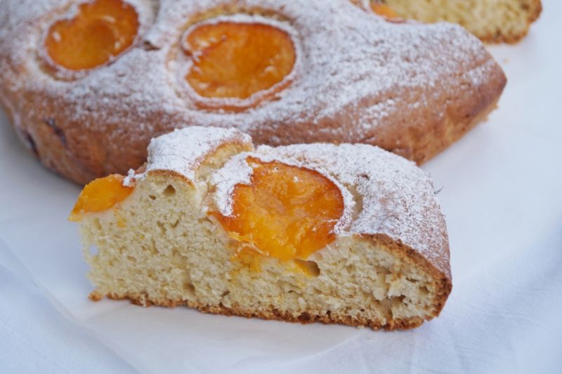 Ciasto maślankowe z morelami Ciasto maślankowe z morelami