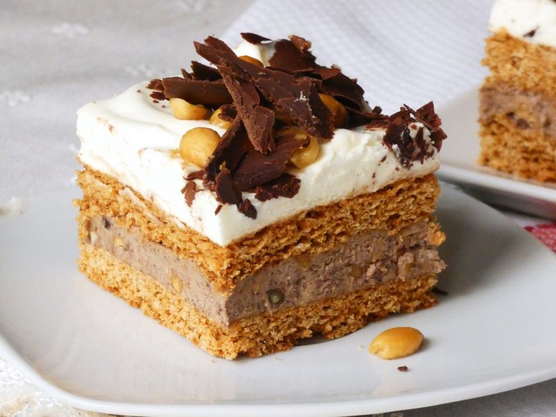 Ciasto miodowe z kremem czekoladowym 