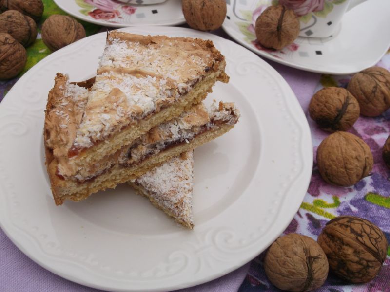 Ciasto miodowo-orzechowe