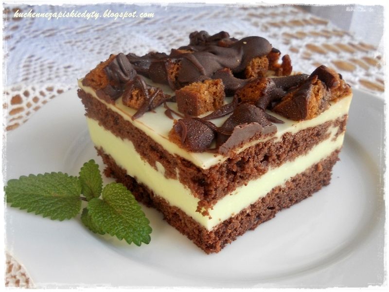 Ciasto na coli z masą agrestową i pierniczkami