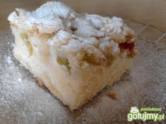 Ciasto na maślance z owocami i kruszonką