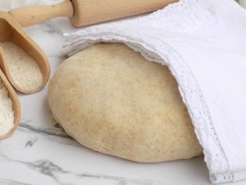 Ciasto na pierogi pszenno-orkiszowe z olejem Ciasto na pierogi pszenno-orkiszowe z olejem