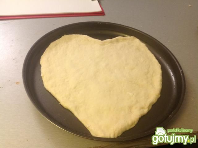 Ciasto na pizze na walentynki supergrube