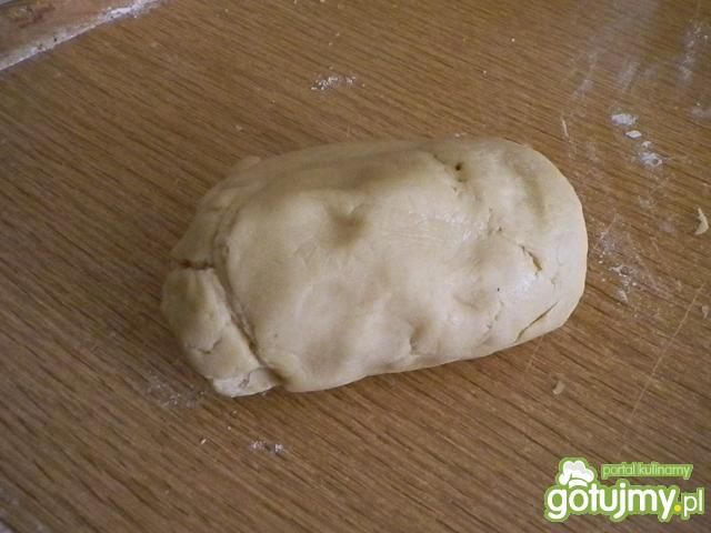 Ciasto na wytrawną tartę. Ciasto na wytrawną tartę.