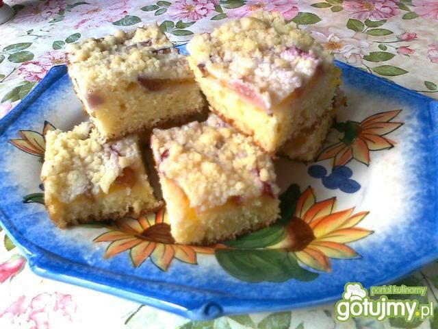 Ciasto nektarynkowe z kruszonką