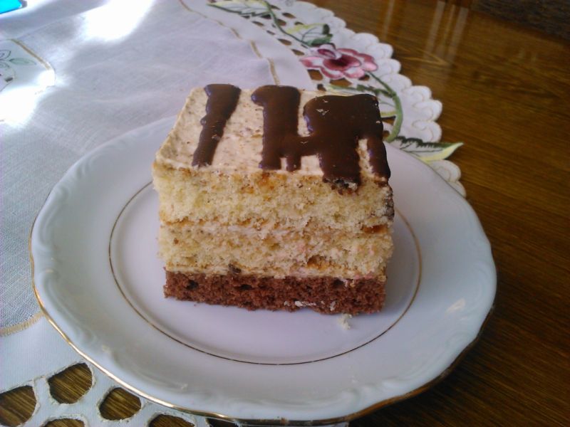 Ciasto orzechowe biszkoptowe Ciasto orzechowe biszkoptowe