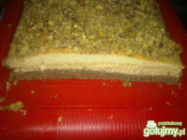 Ciasto orzechowe z masą krówkową Ciasto orzechowe z masą krówkową