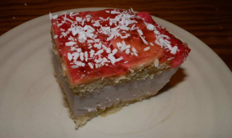 Ciasto pianka z galaretką Ciasto pianka z galaretką