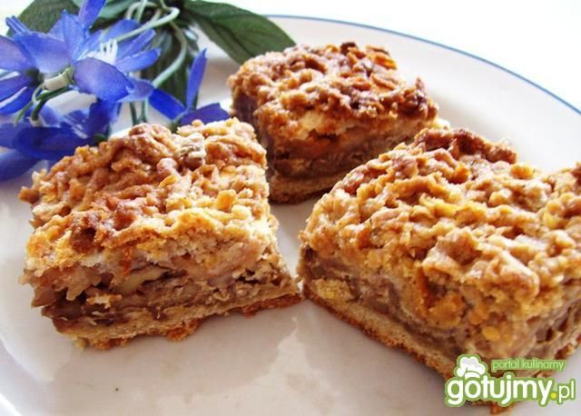 Ciasto piernikowe z jabłkami i orzechami