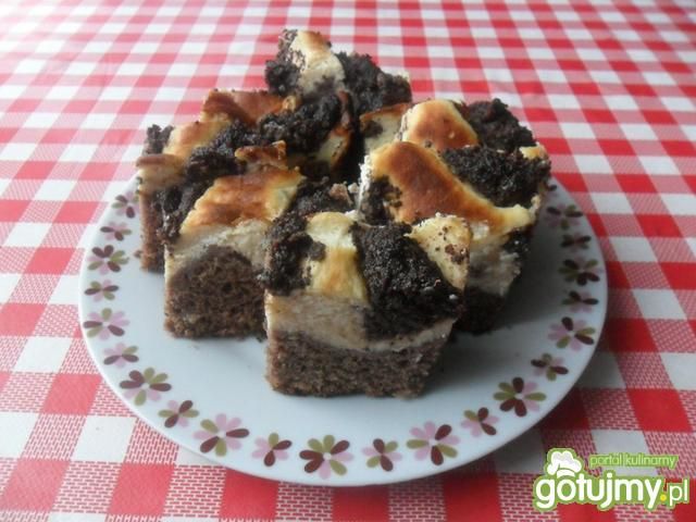 Ciasto piernikowe z serem i makiem