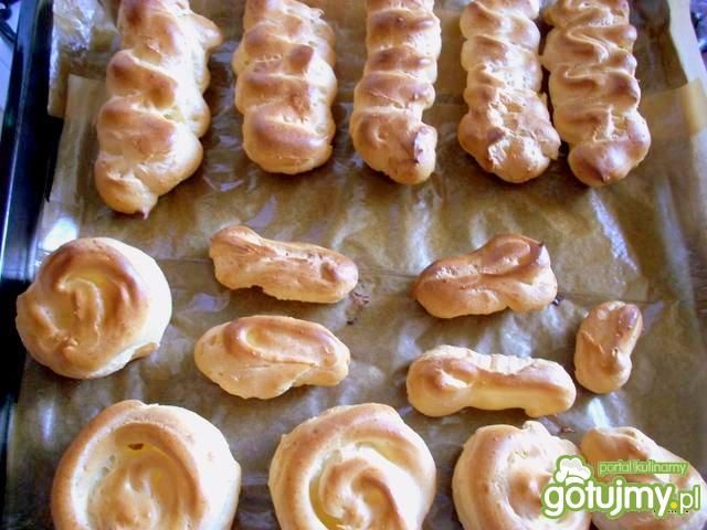 Ciasto ptysiowe - przepis podstawowy Ciasto ptysiowe - przepis podstawowy