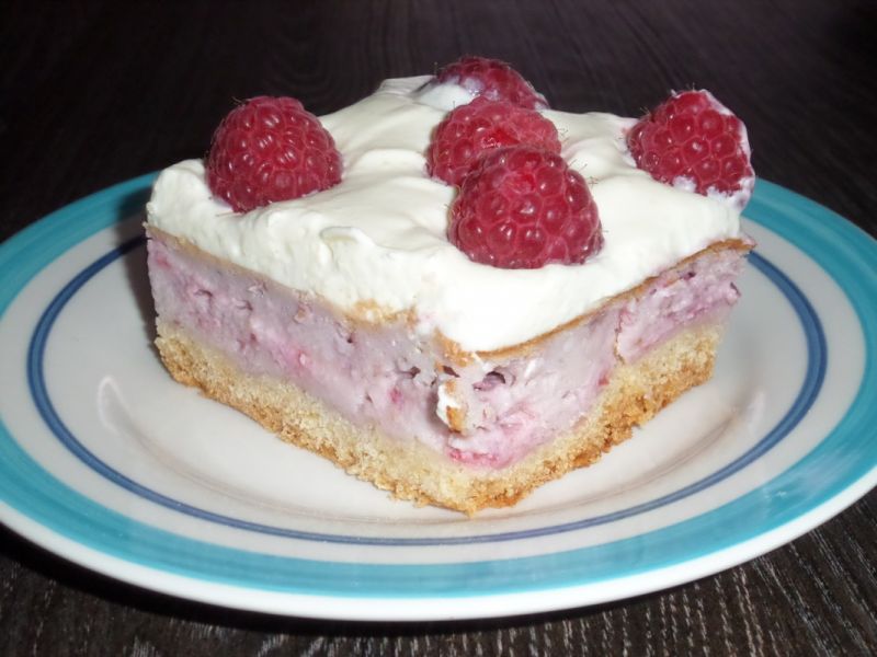 Ciasto sernikowe z malinami Ciasto sernikowe z malinami