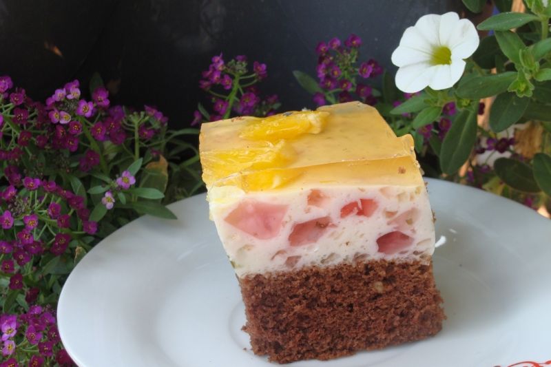 Ciasto śmietankowe z galaretkami