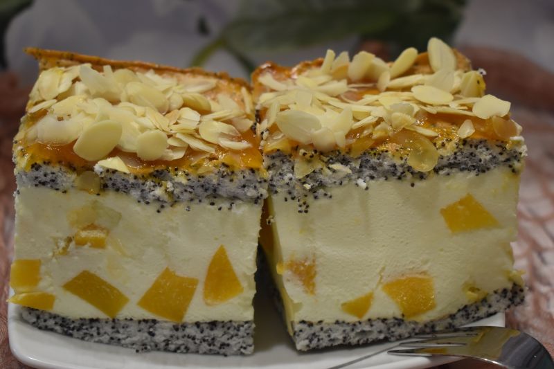 Ciasto śmietanowe z makiem Ciasto śmietanowe z makiem