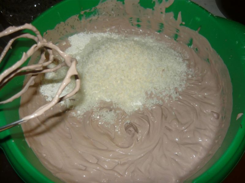 Ciasto śmietanowo-czekoladowe