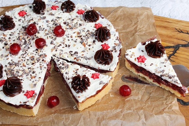 Ciasto strażackie, czyli kruche ciasto z wiśniami