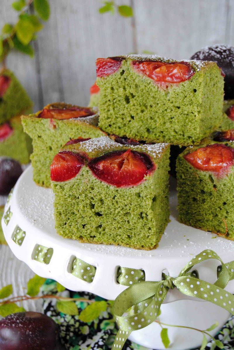 Ciasto szpinakowo- śliwkowe