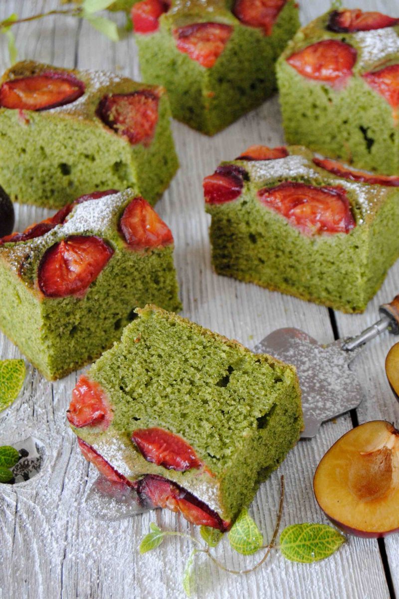 Ciasto szpinakowo- śliwkowe