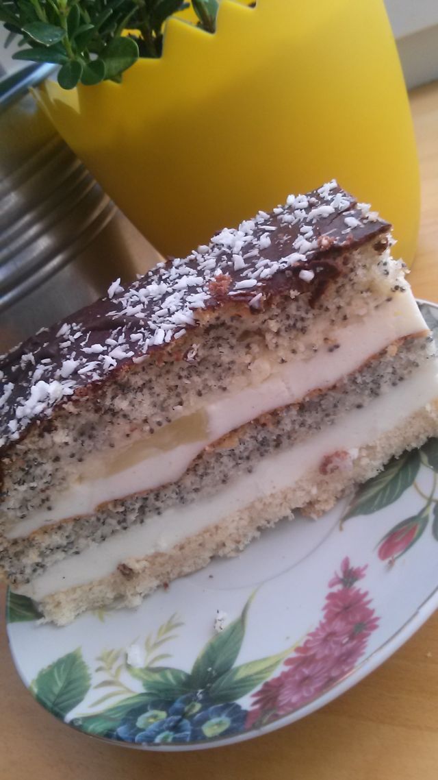 Ciasto tortowe z ananasem  Ciasto tortowe z ananasem
