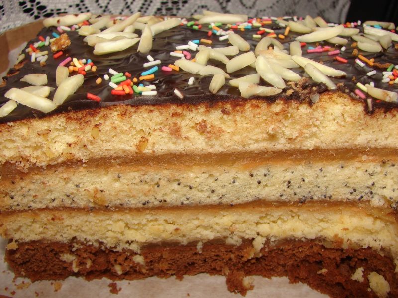 Ciasto tortowe z jabłkami