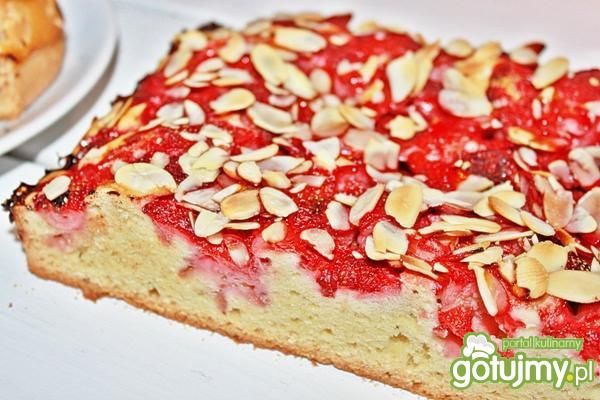 Ciasto truskawkowo -migdałowe na oleju Ciasto truskawkowo -migdałowe na oleju