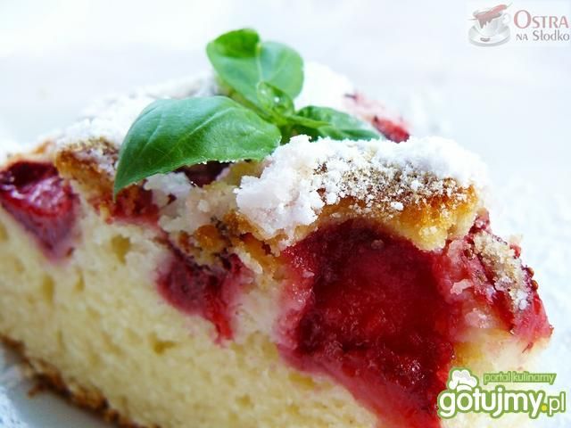 Ciasto ucierane na kefirze z truskawki 