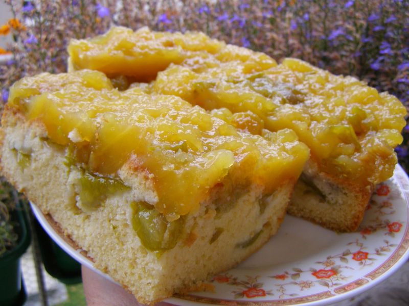 Ciasto ucierane śliwkowe z musem śliwkowym.