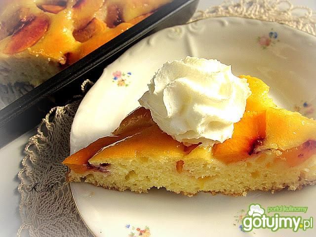 Ciasto ucierane z nektarynkami