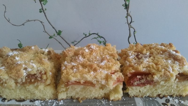 Ciasto ucierane z rabarbarem Ciasto ucierane z rabarbarem